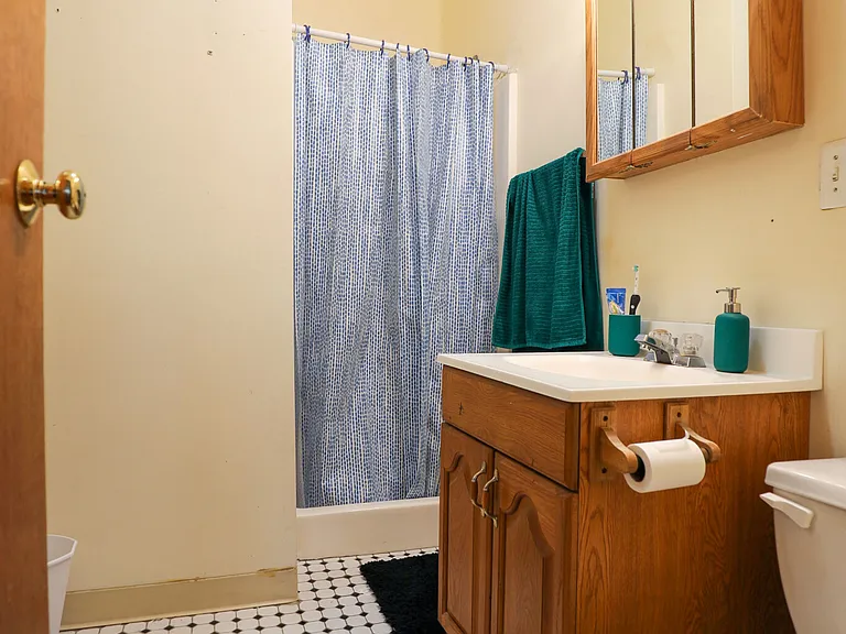 346 Faneuil St #2 — Photo 8