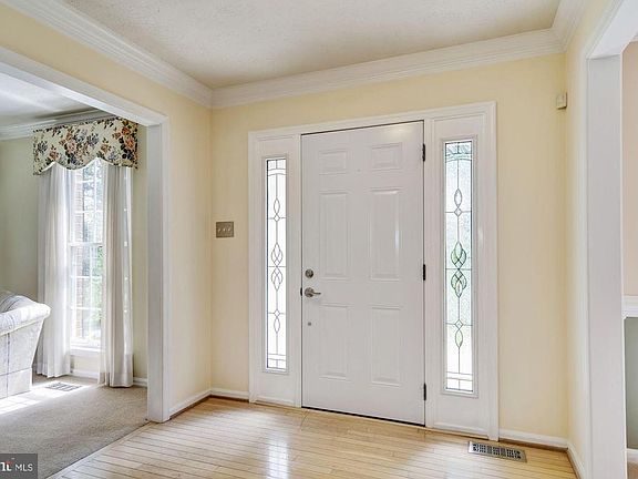 3rd image of 2614 Amanda Ct