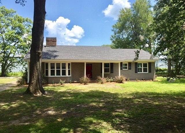 1st image of 650 E Woodlawn Dr #3
