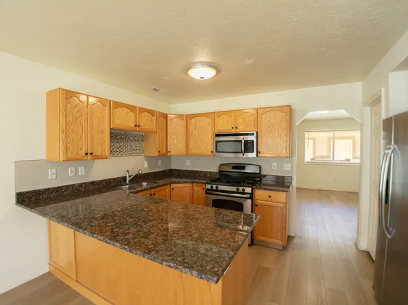 2421 N 400 E APT R3, North Ogden, UT 84414