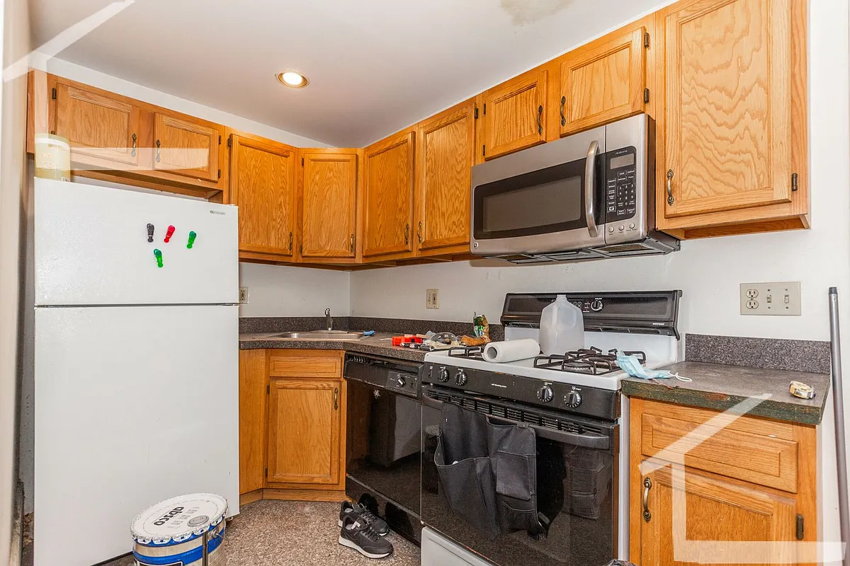 Building Photo - 1254 Commonwealth Ave #29
