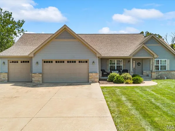 804 Autumn Rise Ln, Columbia, IL 62236
