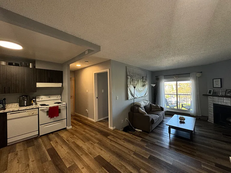 201 Victor Lewis Dr — Photo 16