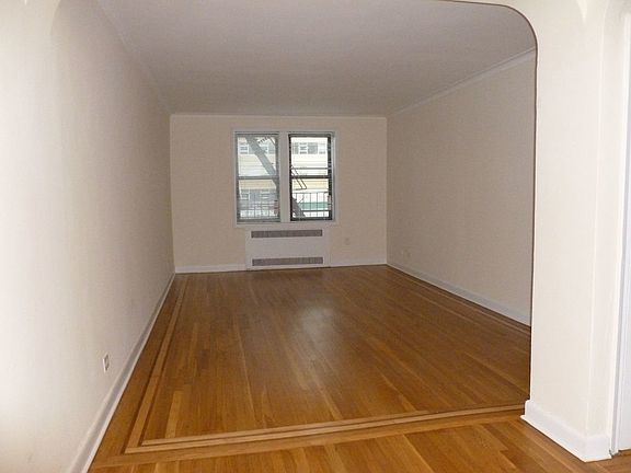 4th image of 97-50 Queens Blvd #412