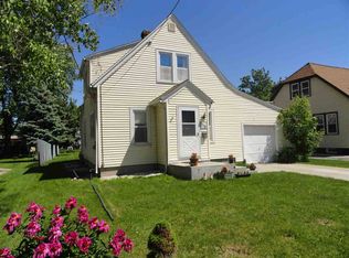718 4th St, Menasha, WI 54952