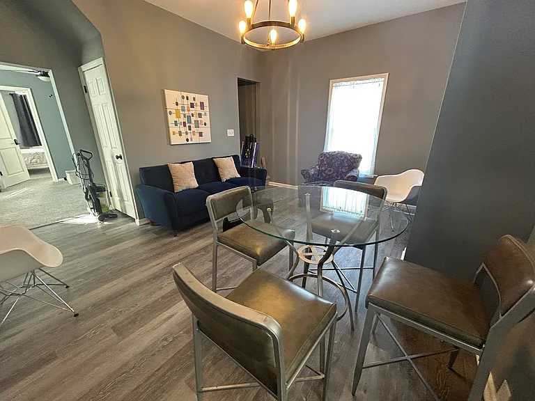 1632 Holmden Ave — Photo 6
