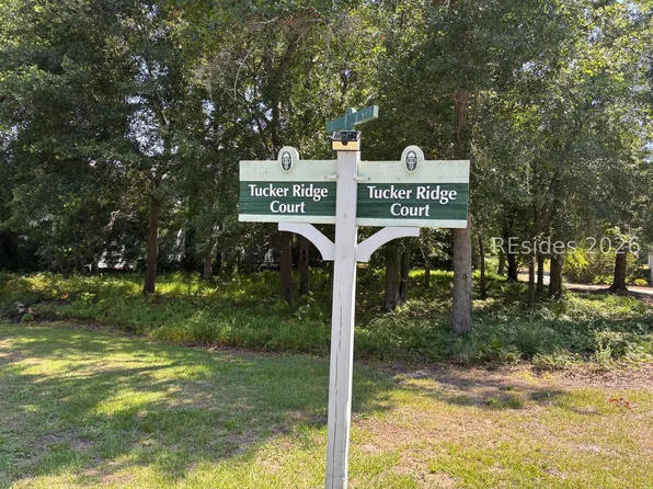 29 Tucker Ridge Ct, Hilton Head Island, SC 29926