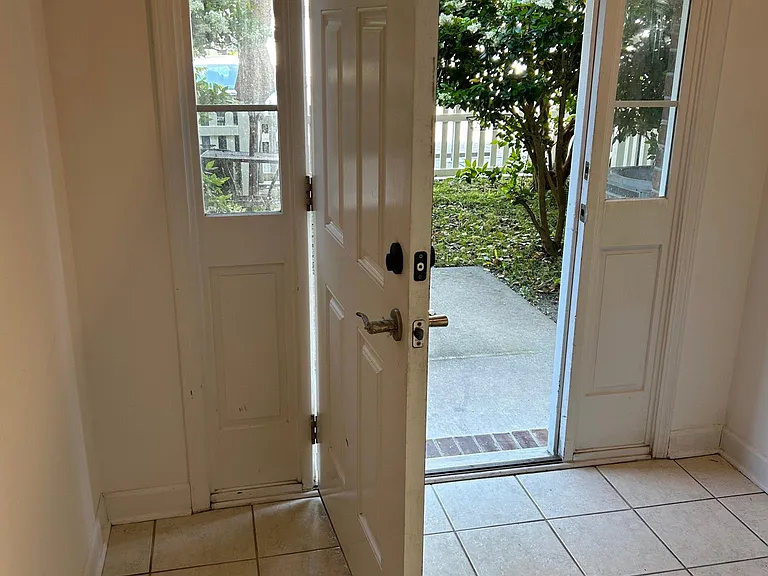 2798 Howard Ave #D — Photo 5