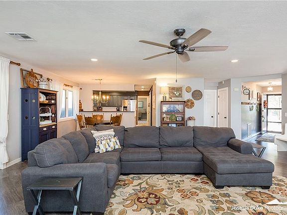 5th image of 4 Carter Cir