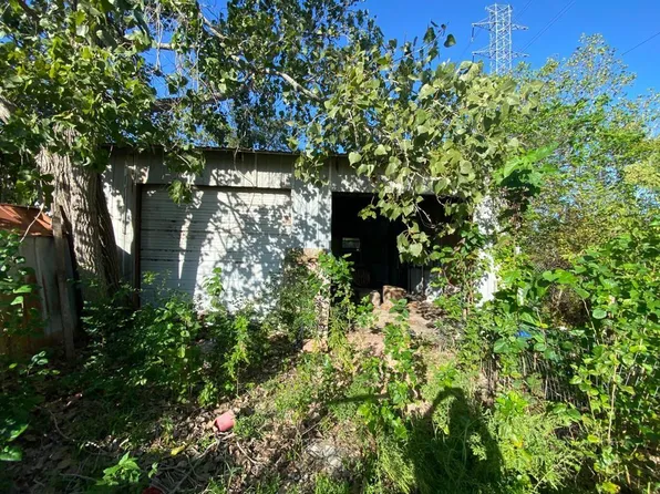 9024 Elm Street, Hitchcock, TX 77563