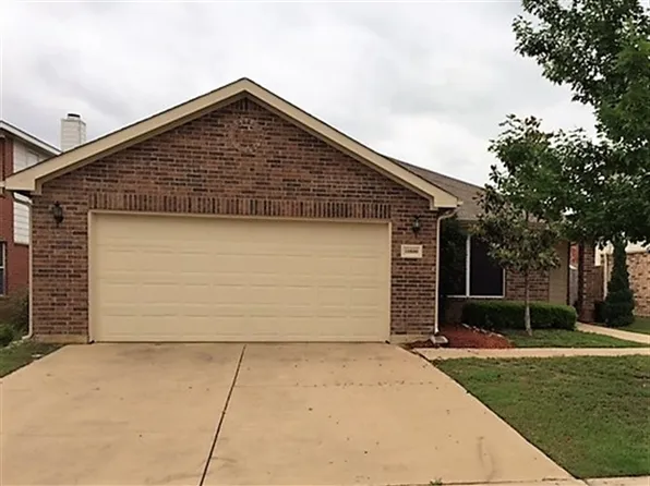 10800 Irish Glen Trl, Haslet, TX 76052