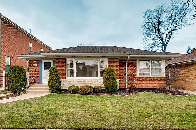 1st image of 6220 N Kedvale Ave