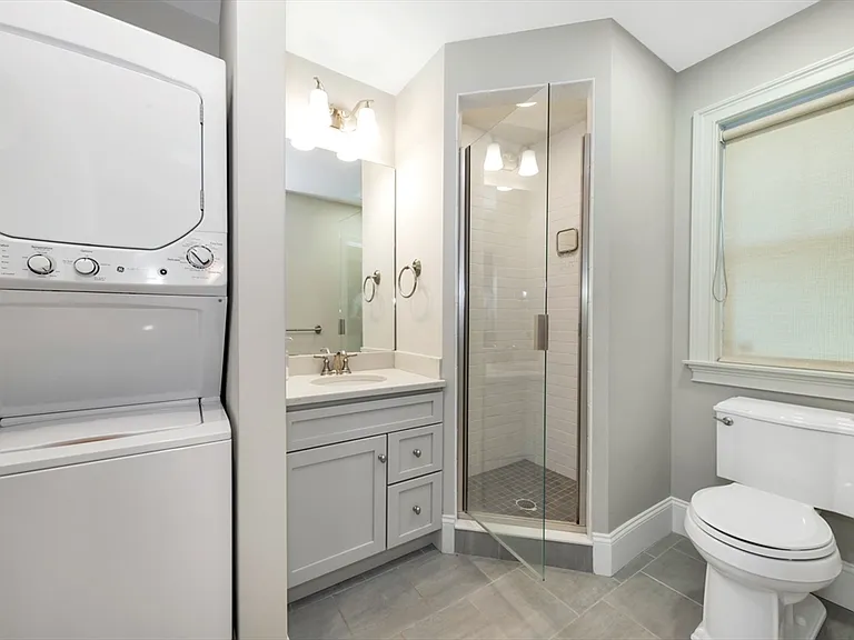 68 Woburn St #68 — Photo 26