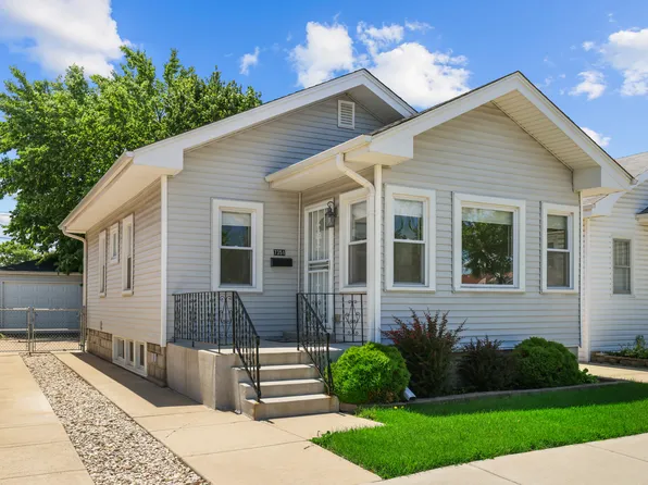 7351 W Barry Ave, Chicago, IL 60707