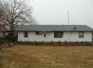 383 Polk 136, Cove, AR 71937