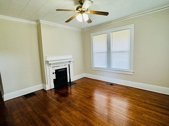 2nd image of 129 Kendrick Ct