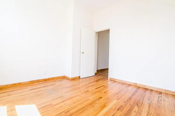 Rented by Nooklyn NYC LLC | media 1