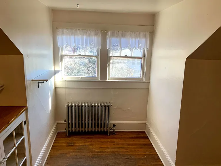 1176 Mill St #6 — Photo 8