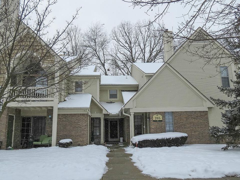 1st image of 205 Maplewood Ct Unit 5