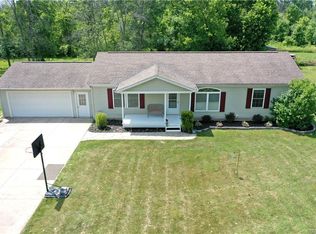 3702 Newman Rd, Ransomville, NY 14131