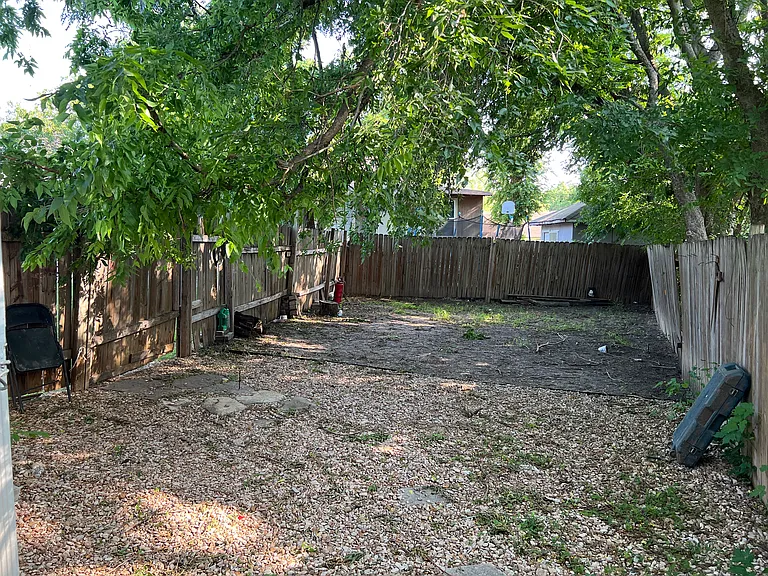 2301 Tern Cir #A — Photo 3