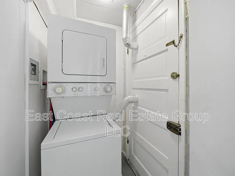 323 N Potomac St #1 — Photo 15