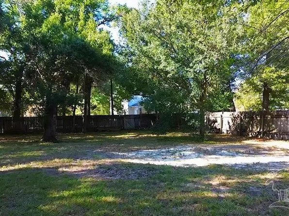 1011 N Reus St, Pensacola, FL 32501