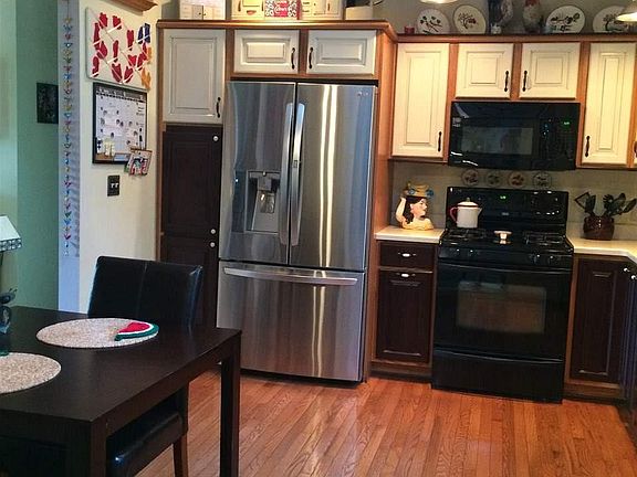 2nd image of 56 Pepperbush Ln