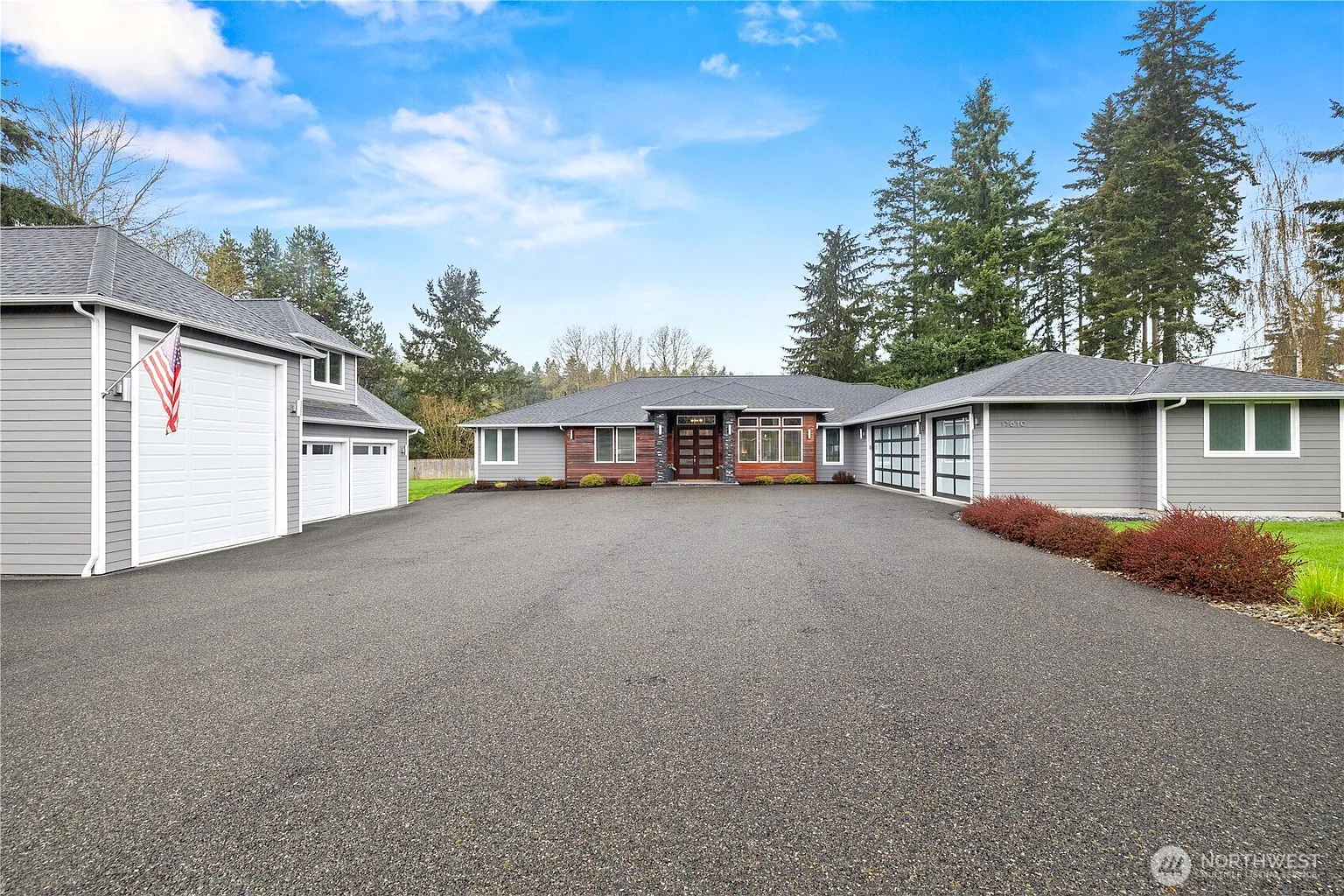 13610 124th Avenue Ct E photo 1