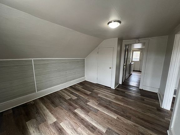 4th image of 1305 Merrill Ave Unit 4