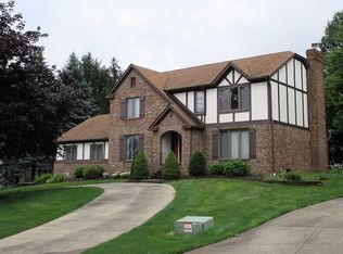 3916 Troon Dr, Uniontown, OH 44685
