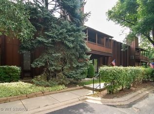 1S095 Spring Rd APT 2D, Oakbrook Terrace, IL 60181
