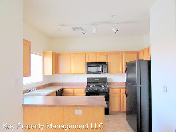 5th image of 3915 Legend Hills St Unit 203