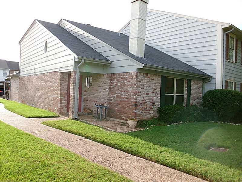2nd image of 10037 Georgetown Dr