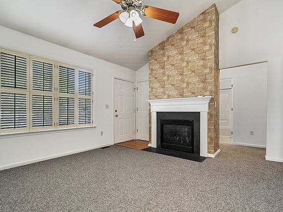 5th image of 65 N Longwood Ln