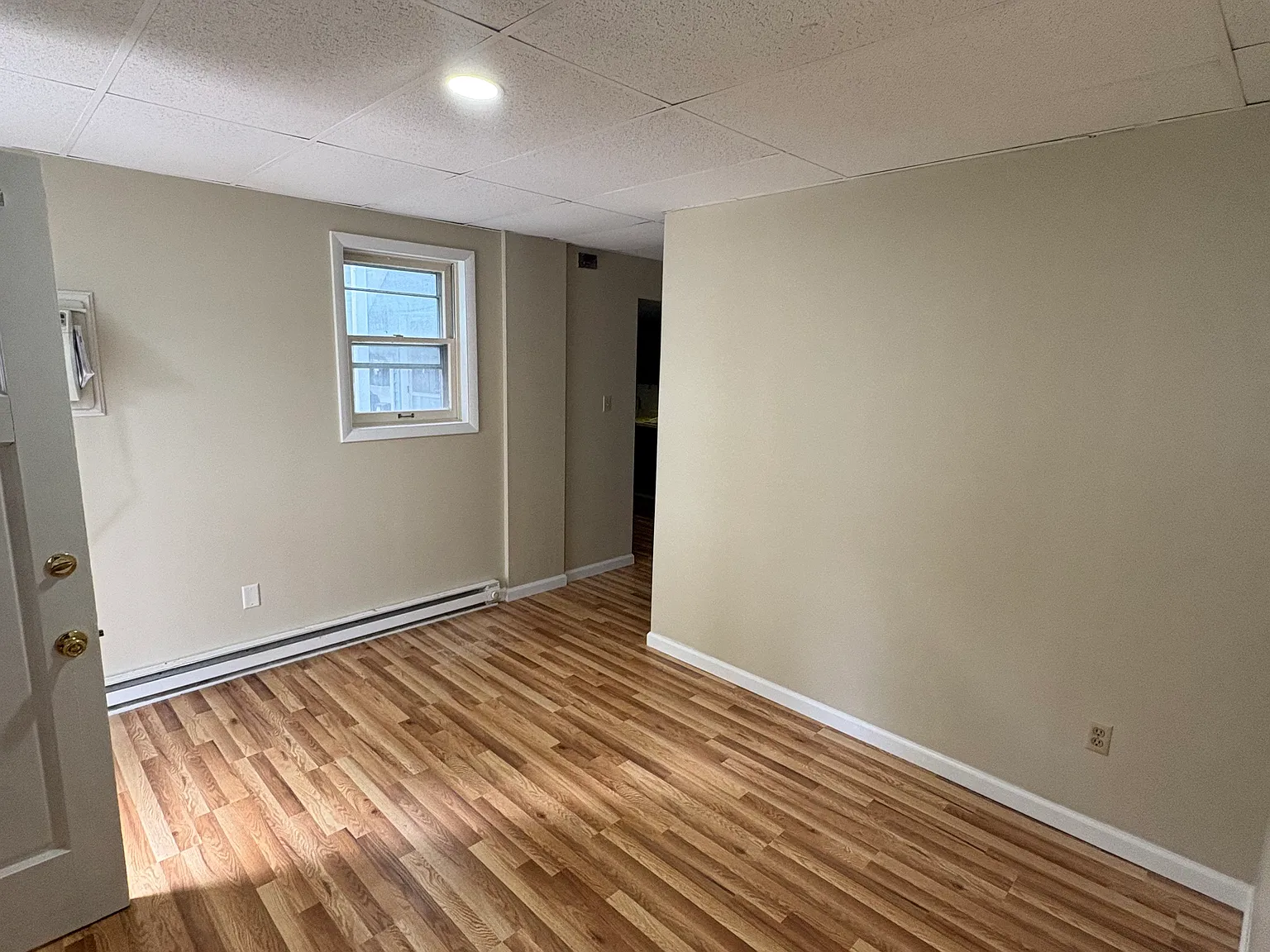 2 bed, 1200 sqft, $1,300 — Photo 3