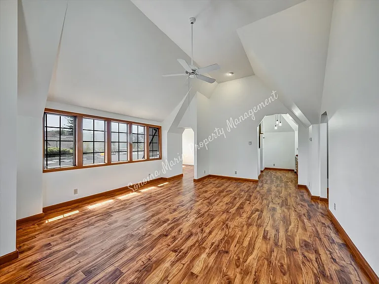 81 Elm Ave — Photo 27
