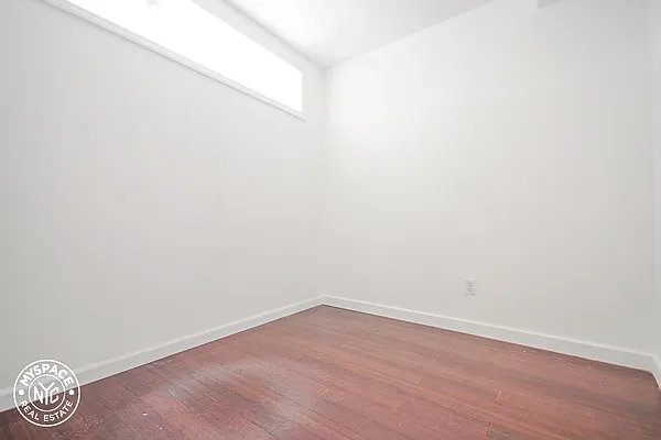 Rented by MySpaceNYC | media 16