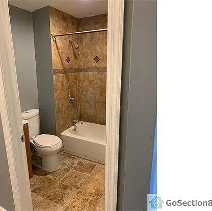 3 bed, $2,200 — Photo 4