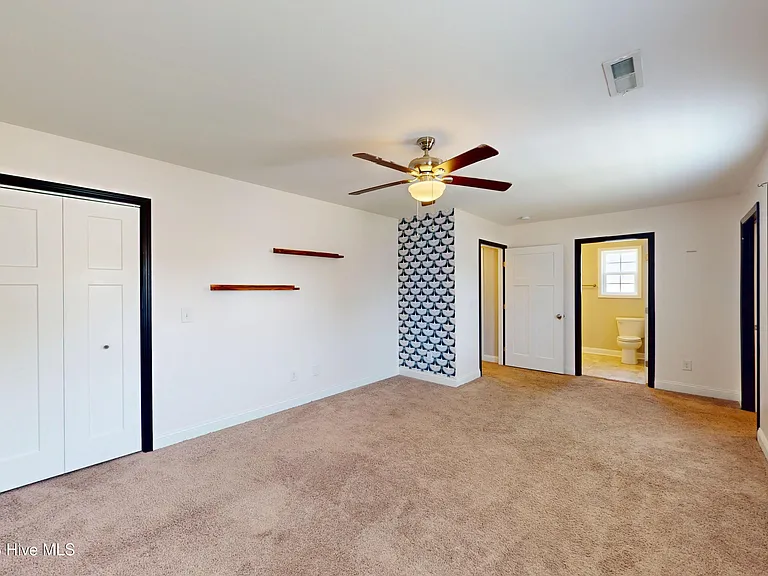 203 S Pine St — Photo 18