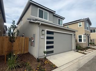 1519 Redbrick Ln, Clovis, CA 93619