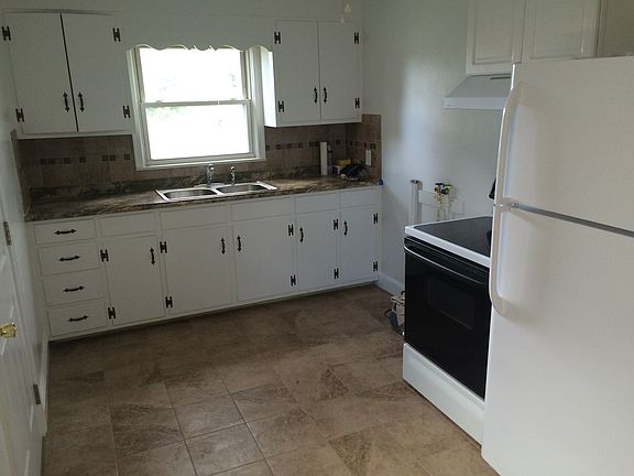 5th image of 423 Courtney Ave NE