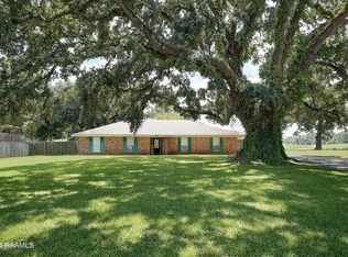 3002 Loreauville Rd, New Iberia, LA 70563