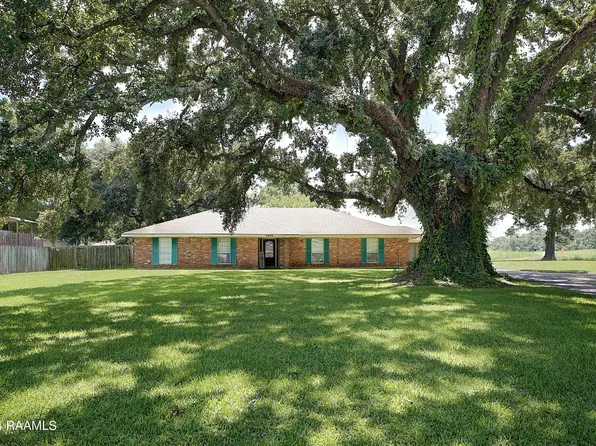3002 Loreauville Rd, New Iberia, LA 70563