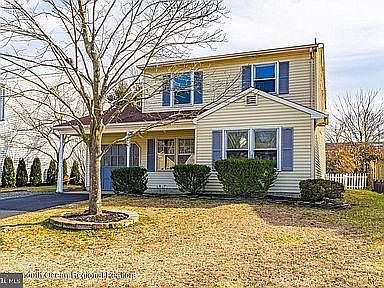 3rd image of 896 Fairview Dr