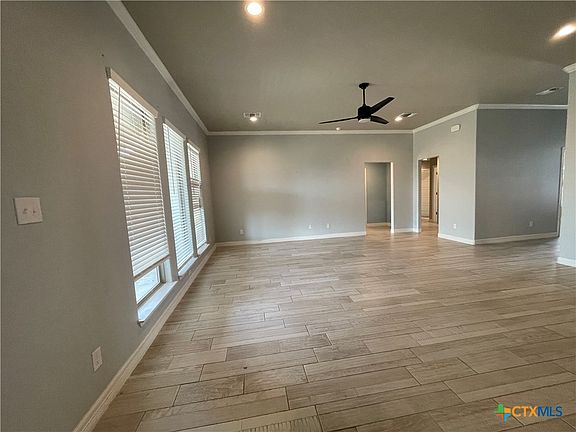 5th image of 6111 Parma Ln