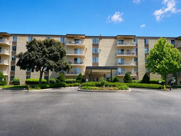 110 W Butterfield Rd APT 402S, Elmhurst, IL 60126