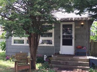 W1039 Violet Rd, Genoa City, WI 53128