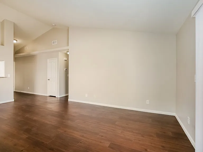 3110 De Vinci Ct — Photo 5