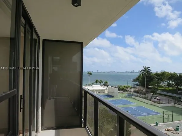 600 NE 36th St, Miami, FL